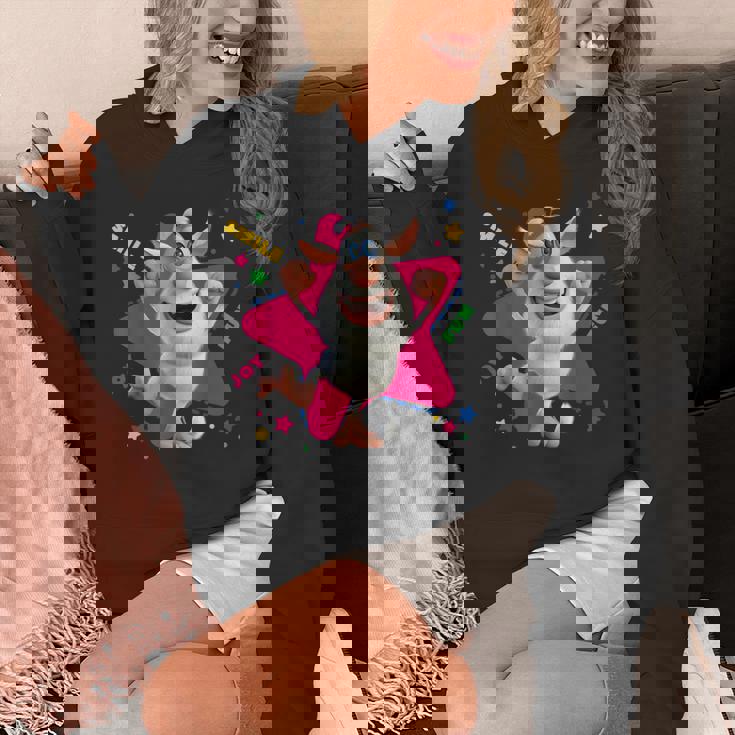 スター・ジョイ・ブーバは笑って楽しんでいる。 パーカー