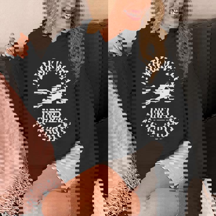 ダイビング I Work Well Under Pressure ダイビング・スポーツ ダイバーの言葉 パーカー