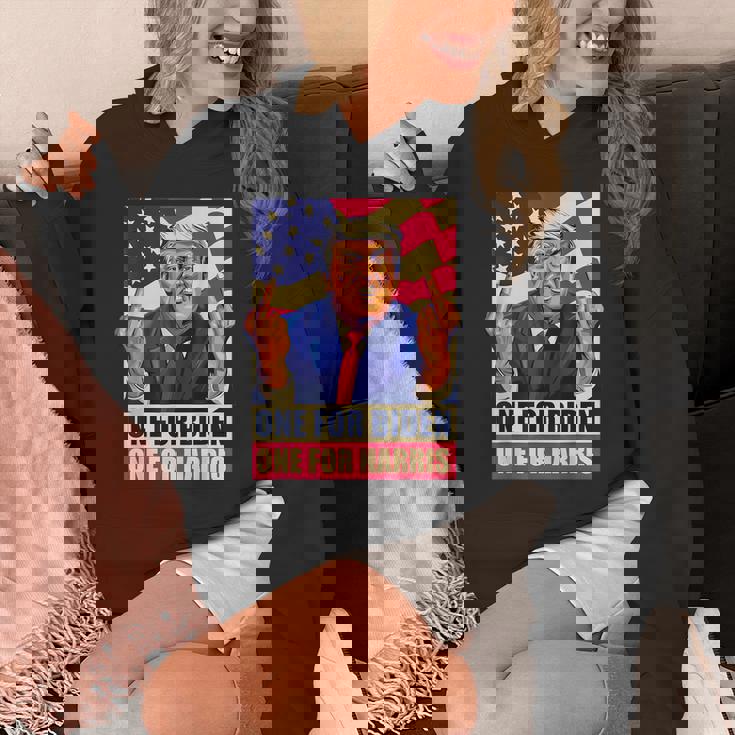 ドナルド・トランプ 中指 バイデン ハリス アメリカ 共和党員 Hoodie