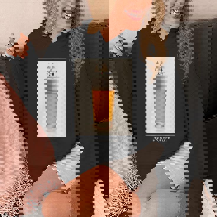 ビール冷え切ってます Hoodie