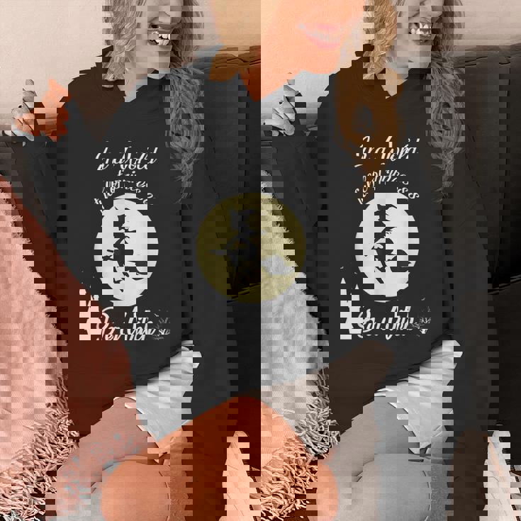 プリンセスがいっぱいの世界では魔女の月ハロウィンの贈り物になる Hoodie