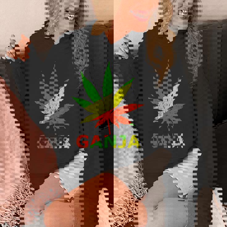 マリファナのガンジャ雑草の葉 ラスタカラー パーカー