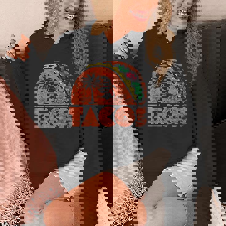 ヴィンテージタコスレトロビーチスタイル。 Hoodie