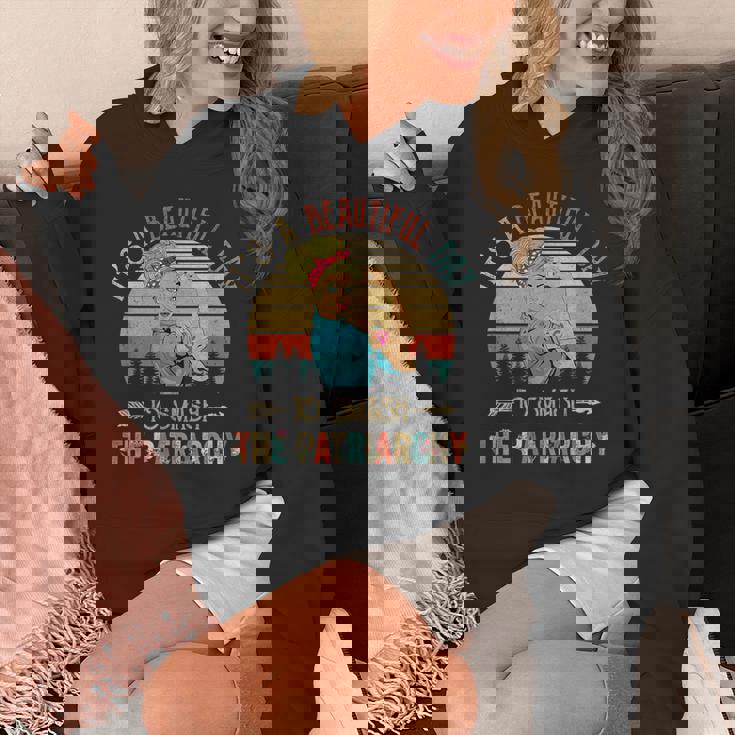 家父長制を打ち砕くには美しい日だ、面白いフェミニズム パーカー