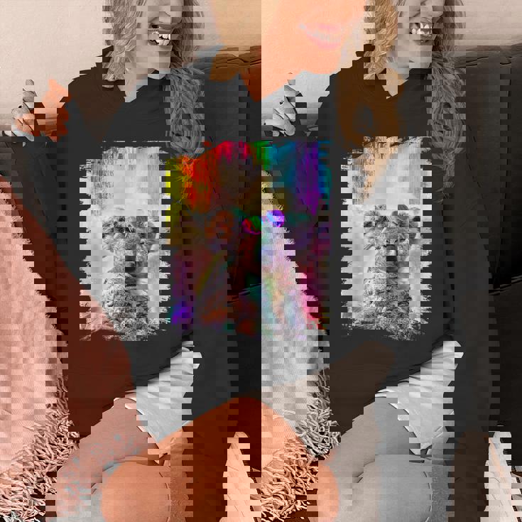 愛のハートのメガネをかけているレインボーコアラ Hoodie