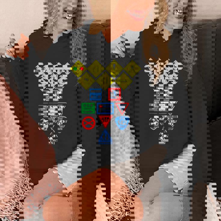 日本の道路標識、日本の交通警告シンボルグラフィック。 パーカー