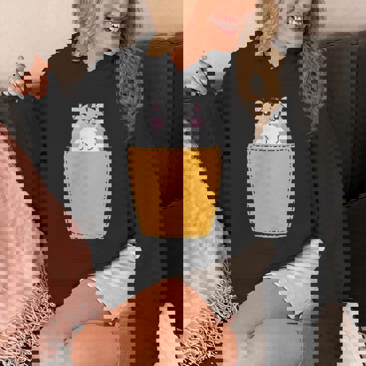 胸ポケットにハムスター パーカー