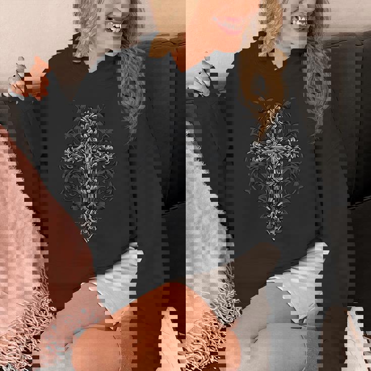 装飾用十字架 Hoodie