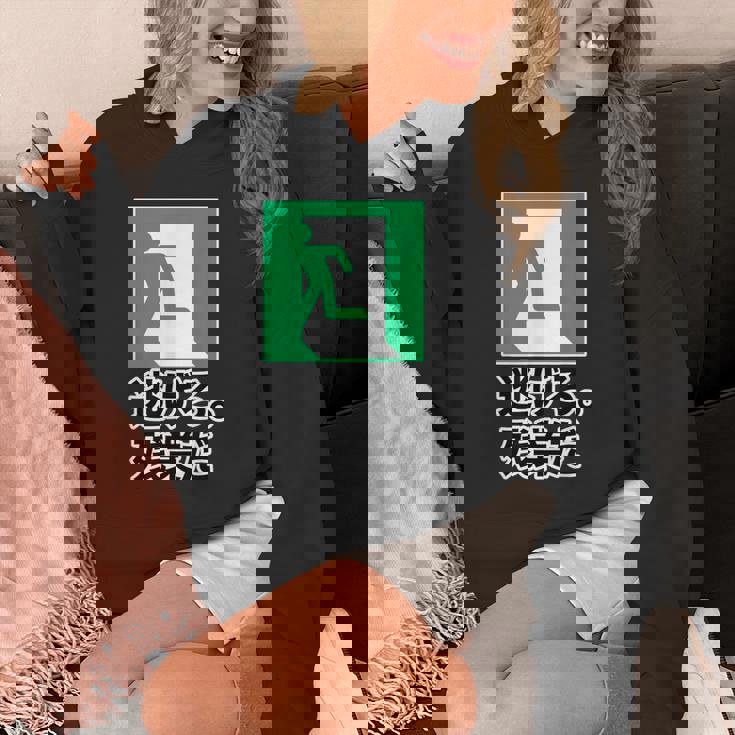 逃げろ。残業だ（非常口）イラスト（Stop！残業）【変なデザイン屋さん】 パロディ 面白い デザイン Hoodie