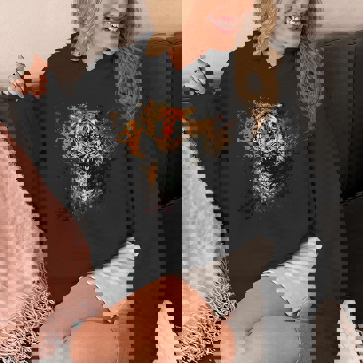 野生動物愛好家のためのアングリータイガー グラフィック パーカー