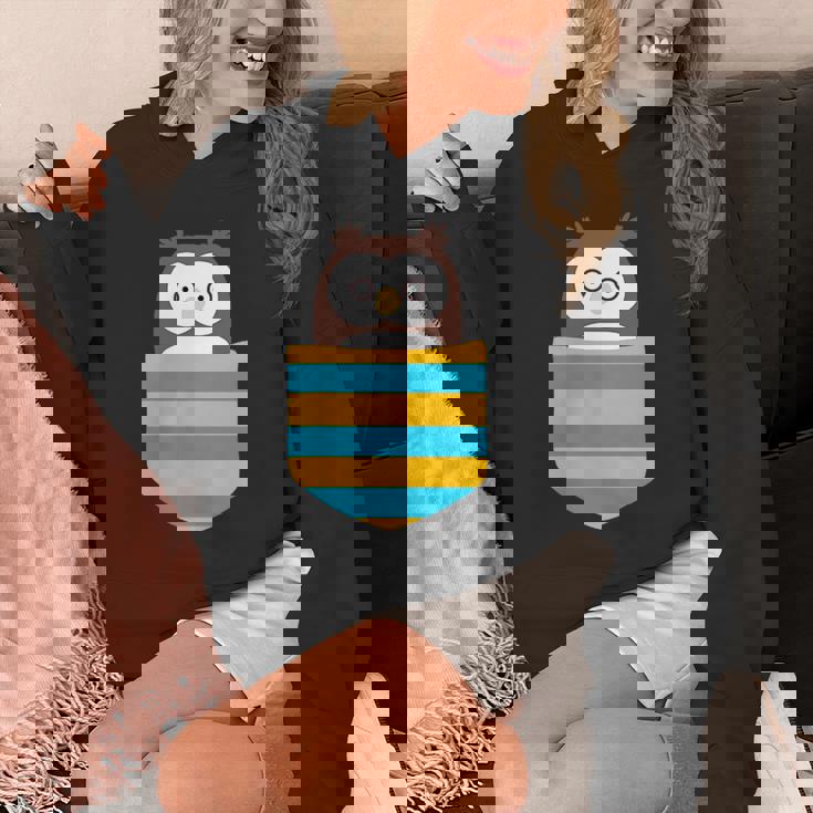 鳥好きのギフト フクロウのフクロウ 胸ポケット付き パーカー