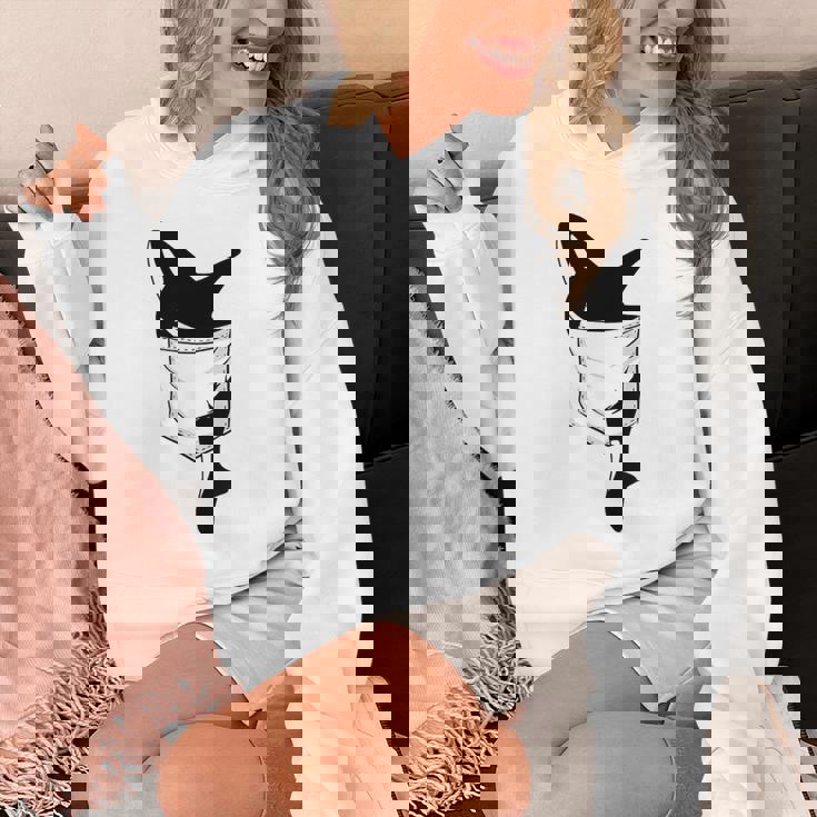 カジュアルなシャチ 面白いオルカをポケットに Hoodie