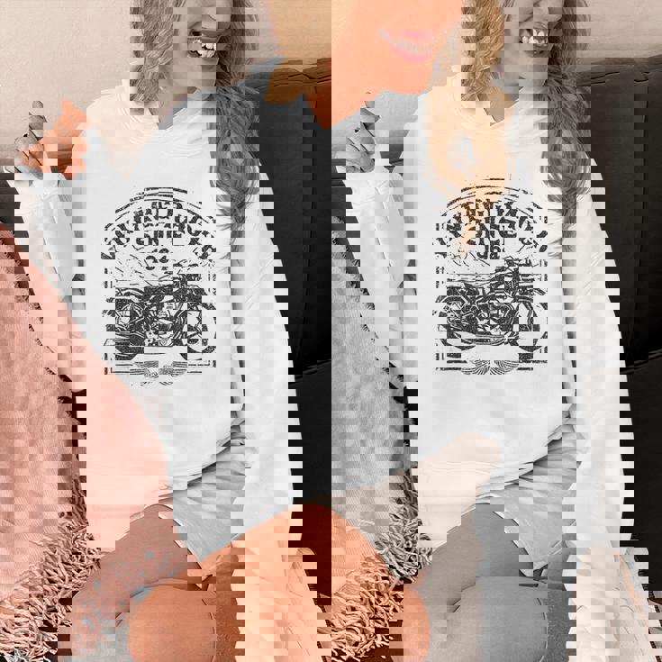 ビンテージレーサー、1964年創業、レトロバイク。オートバイ愛好家。 パーカー