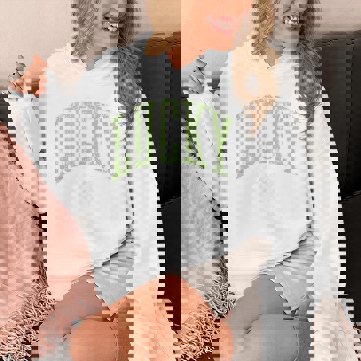 ラッキーシャムロック 四つ葉クローバー パーカー