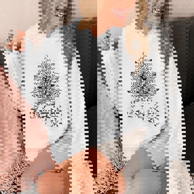 仏教 スピリチュアル オム マニ・パドメ ハム マントラと曼荼羅 パーカー