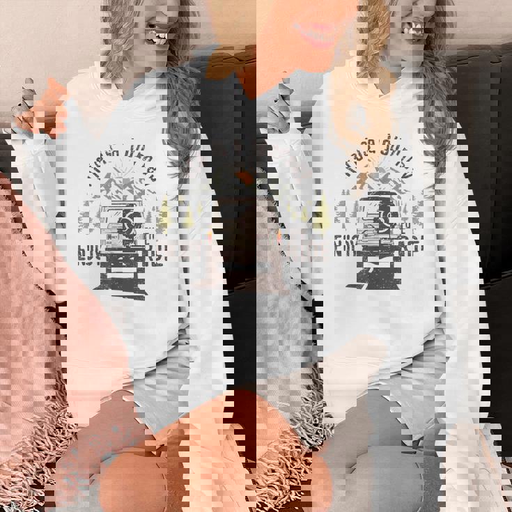 旅 おもしろ キャンプ 楽しい 登山 アウトドア キャンピングカー 人生は旅だ パーカー