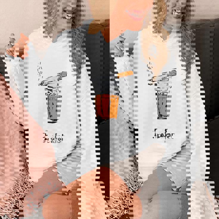 朝食タバコとウイスキー、面白いtシャツギフト。 パーカー