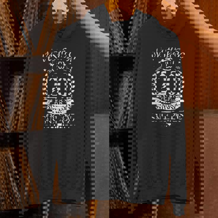 2005年結婚20周年から20年を続けています。 Hoodie