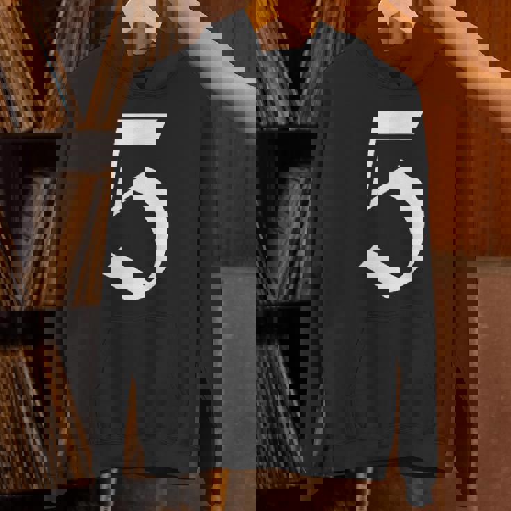 5番目 古英語の中世スタイルの五 パーカー