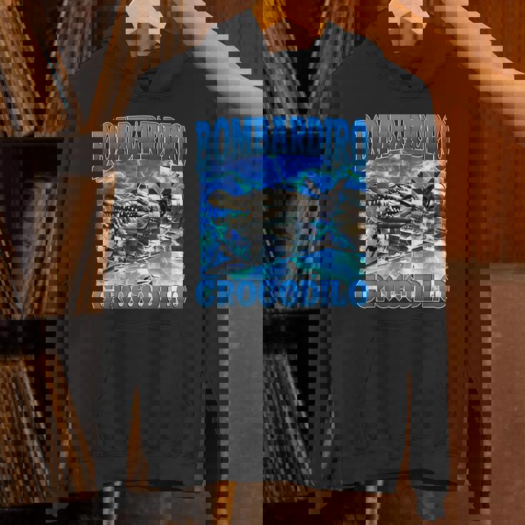 Bombardiro Crocodilo 面白い イタリアン ブレイン ミーム ブーツレッグ パーカー