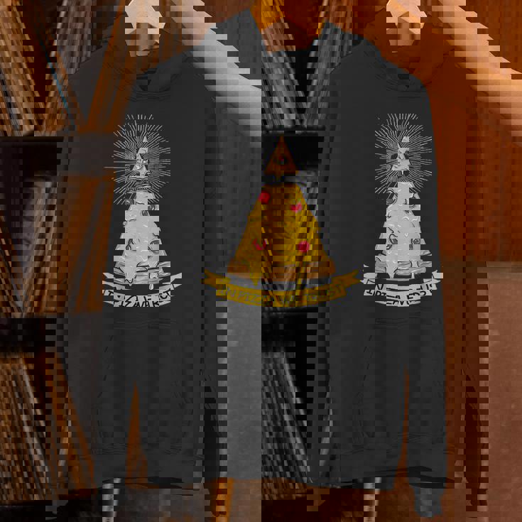 In Pizza We Trust イルミナティピザ パーカー