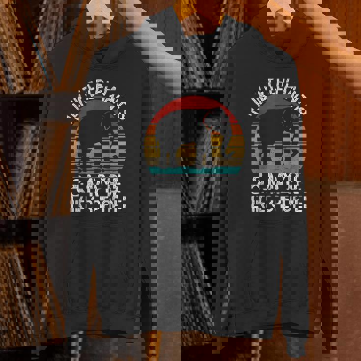 I Like Elephants And Maybe Like 3 People シャツ 象 パーカー