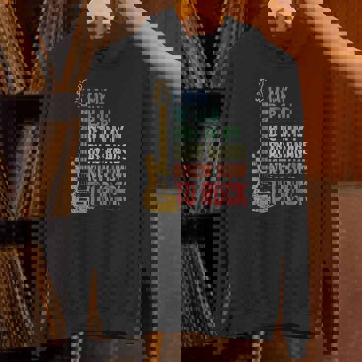 I May Be Old クールバンド レトロギター フェンダー ロックンロール パーカー