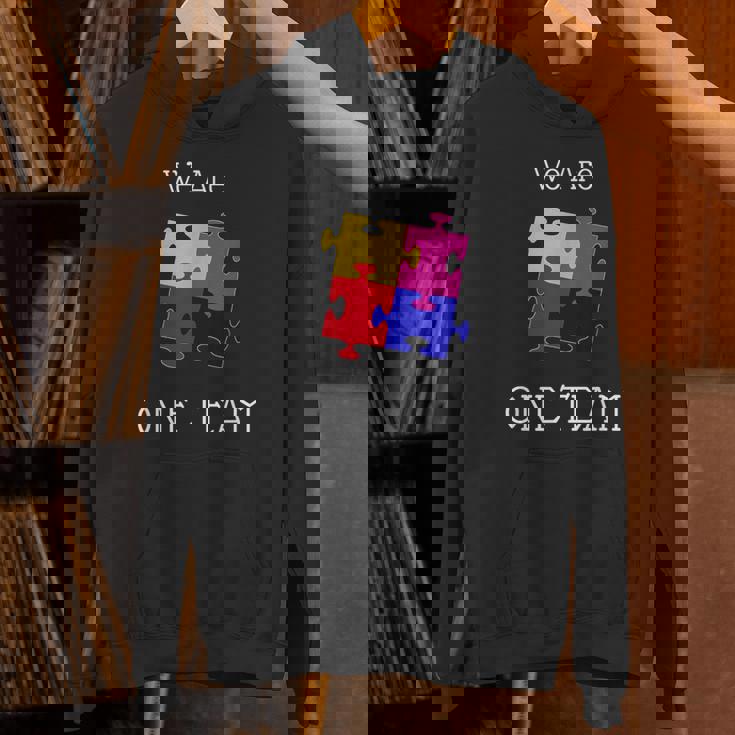 We Are One Team ジグソーパズル付き パーカー