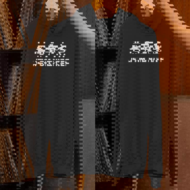 We Come In Piece レトロゲーム 90年代アーケードゲームピクセルアート パーカー