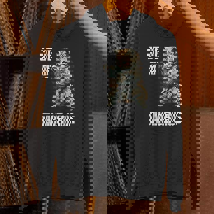 かわいいけど危険な空手 面白い テコンドー 猫 格闘技 パーカー