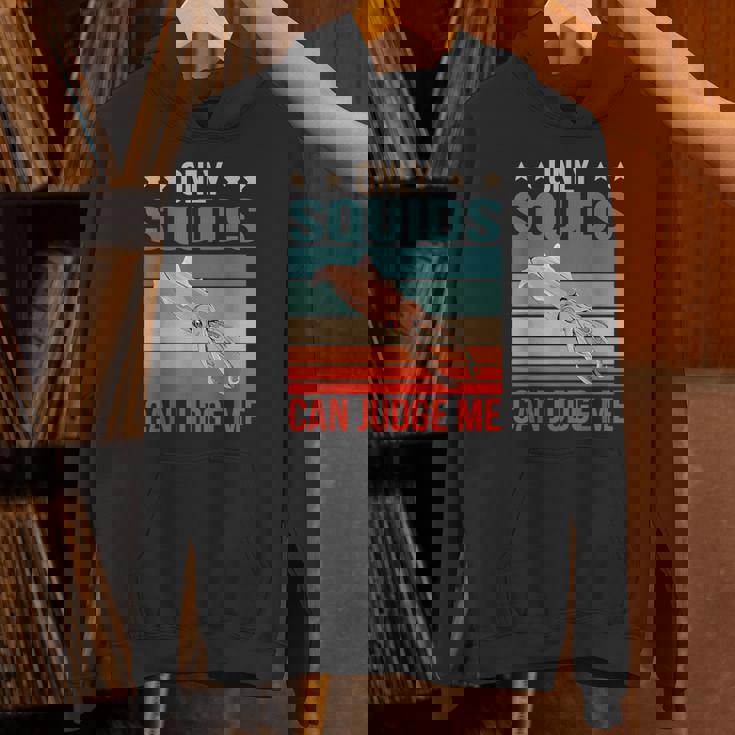イカは私を判断できる 烏賊 イカ Hoodie