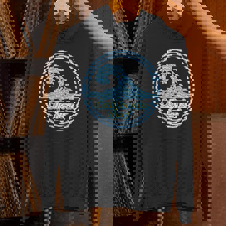 カリフォルニア州バハ、ビッグウェーブサーフクラブ、サーフィングラフィック。 パーカー