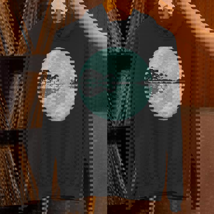 ギター 湖 反射 月 ギター ミュージシャン パーカー