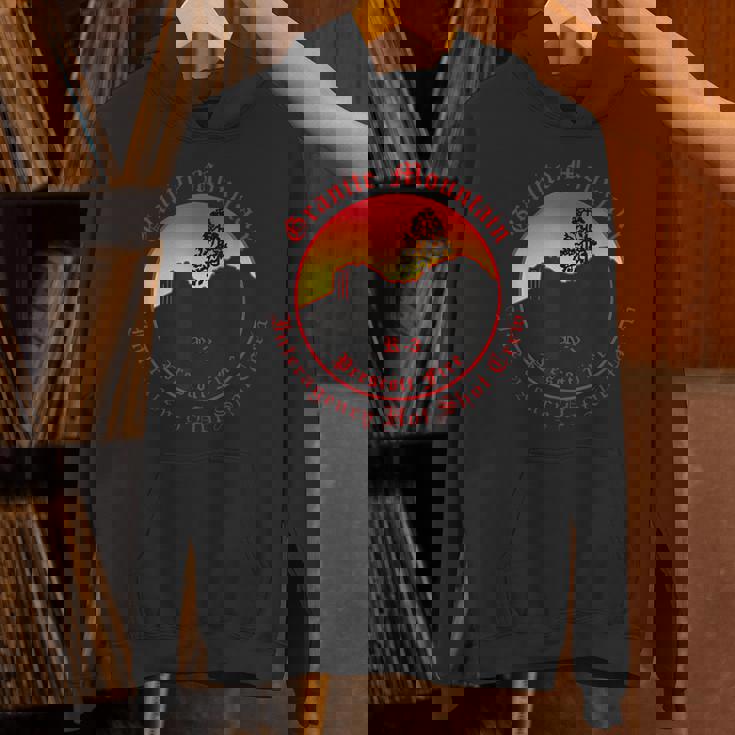 グラナイトマウンテンホットショット パーカー