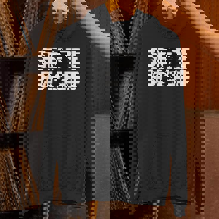 スケートボーダーへのギフト スケートボード シルエット パーカー