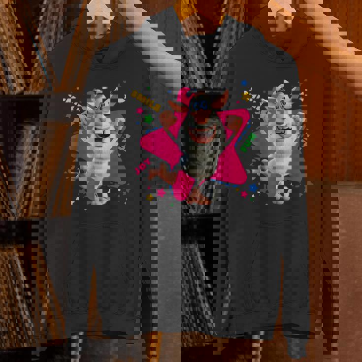 スター・ジョイ・ブーバは笑って楽しんでいる。 パーカー