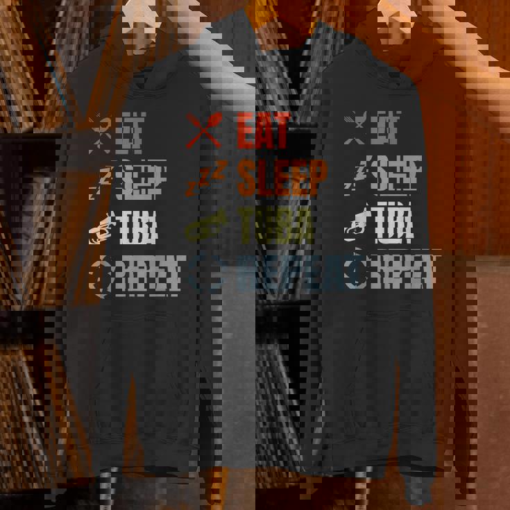 チューバ奏者スケジュール チューバ愛好家 金管楽器 パーカー