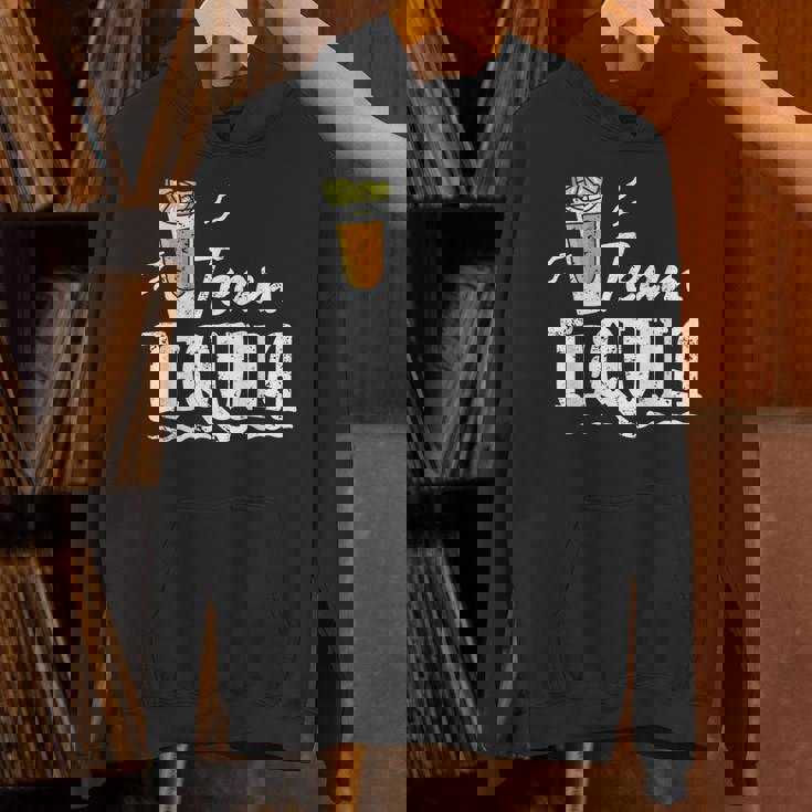 チーム・テキーラ・アイ・メキシカン・バー・アルコール・テキーラ・パーティー パーカー