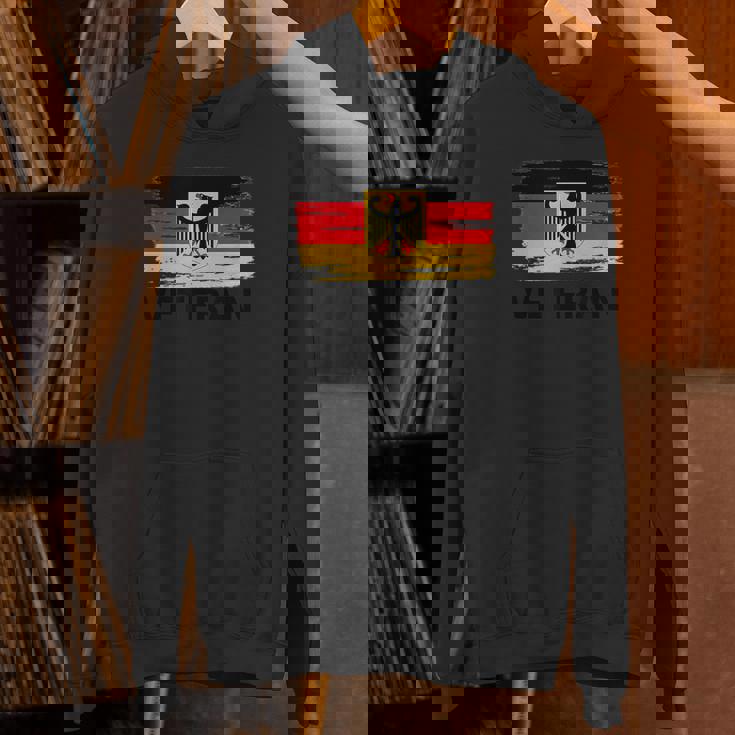 ドイツ退役軍人tシャツ イーグルとフラッグ – 愛国的なゲルマ パーカー