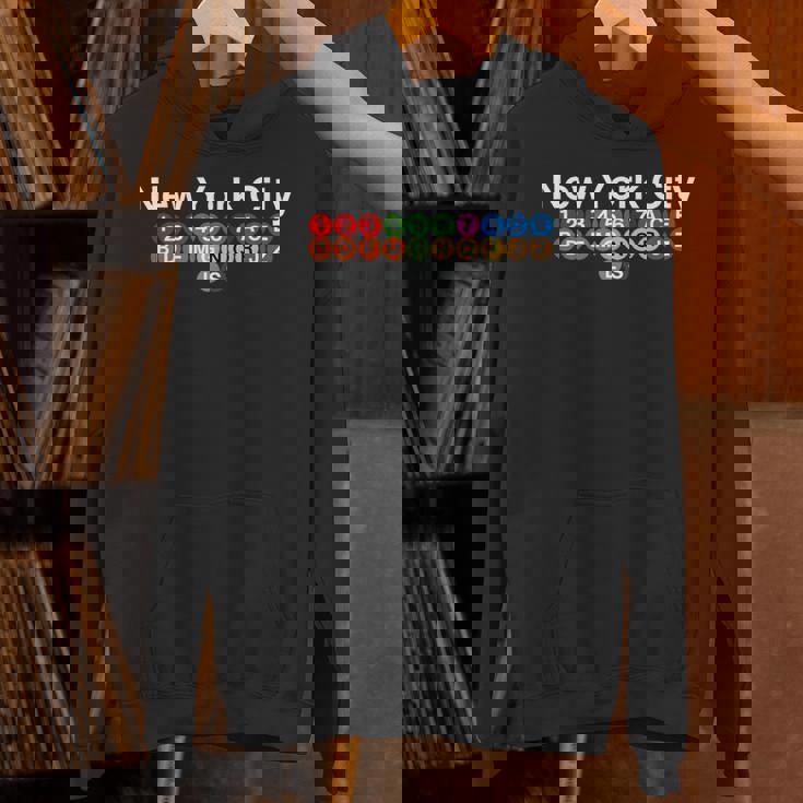 ニューヨーク市地下鉄の駅標識、ニューヨークの列車標識nyc。 パーカー