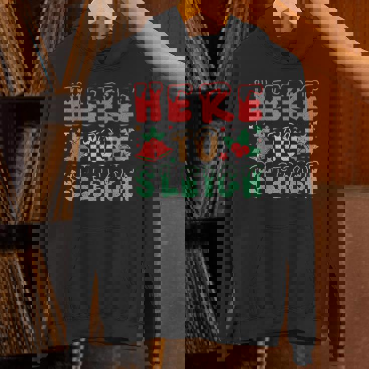 ヒア・トゥ・スレイ・ジョリー・クリスマス・バイブス パーカー