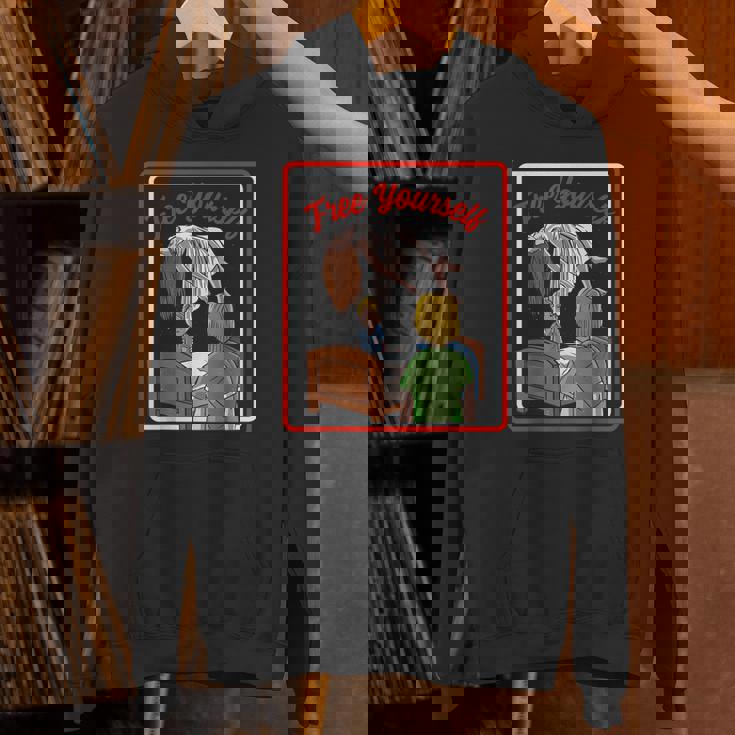 ビンテージ ホラー、取り憑かれた悪魔から解放される パーカー