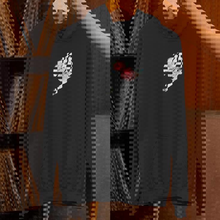 フェミニンなフェアリーテイルにインスパイアされています。 パーカー