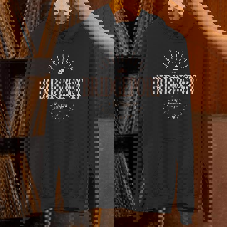 ブリッジポート ウェストバージニア モダン ブリッジポート Wv 長袖tシャツ パーカー