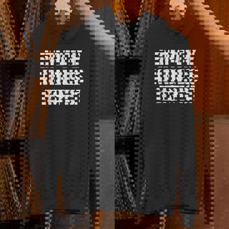 共感 優しさ 尊重 パーカー