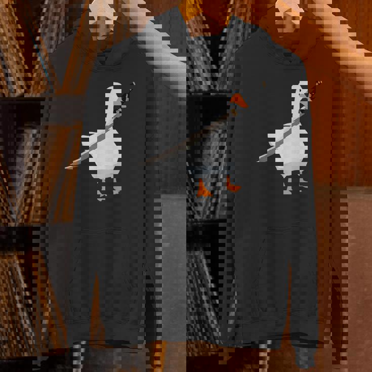 刀を持ったアヒルと剣を持つアヒル 刀包丁 ガチョウ パーカー