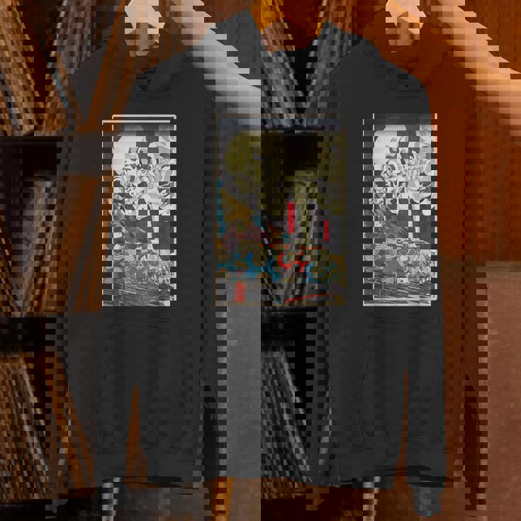 善知鳥安方忠義伝 歌川国芳 国芳スケルトンスペクター日本の浮世絵アートプリント Hoodie