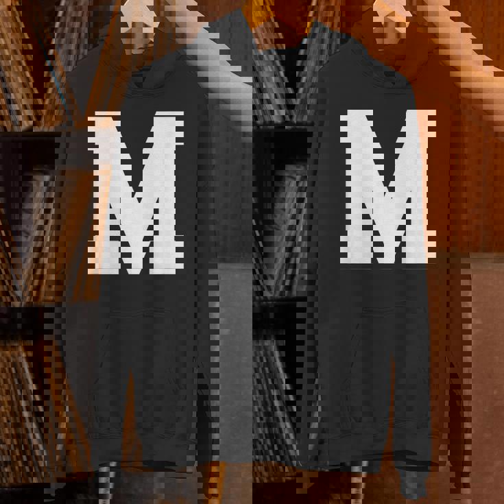 大文字 M アルファベットモノグラム イニシャル Hoodie