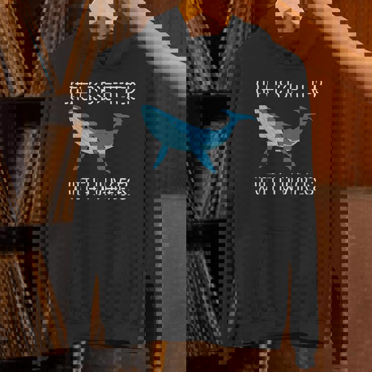 海 自然を愛する人 鯨のいる生活 Hoodie