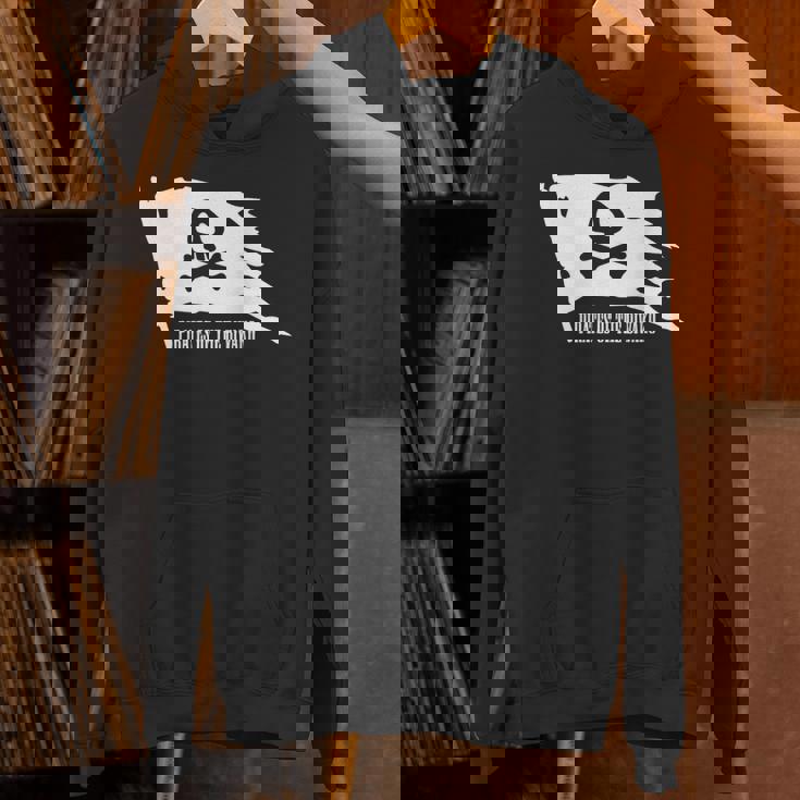 琵琶湖の海賊 ドクロ 旗 日本の景勝地 パロディ Biwako 滋賀県 日本 Hoodie